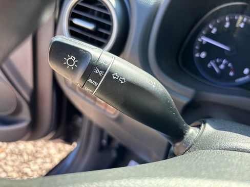 Used 2019 Hyundai Kona SE FWD image 25