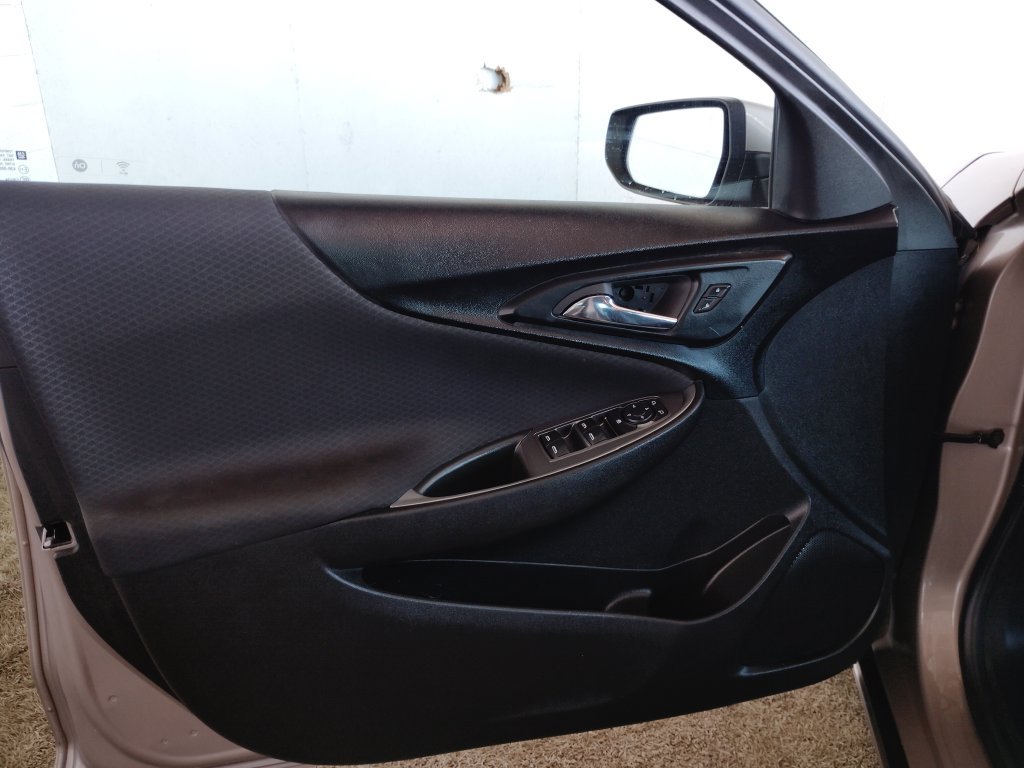 Used 2023 Chevrolet Malibu LT FWD image 21