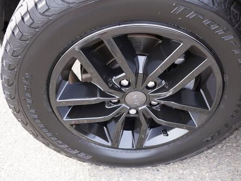 Certified 2020 Jeep Grand Cherokee Laredo w/ Quick Order Package 2BN North image 16