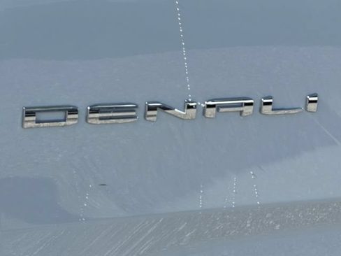 New 2026 GMC Yukon Denali AWD/4WD image 11