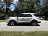 Used 2013 Ford Explorer XLT image 2