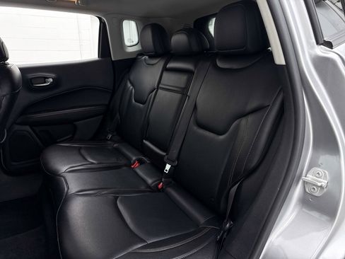 Used 2018 Jeep Compass Limited w/ Navigation Group image 31