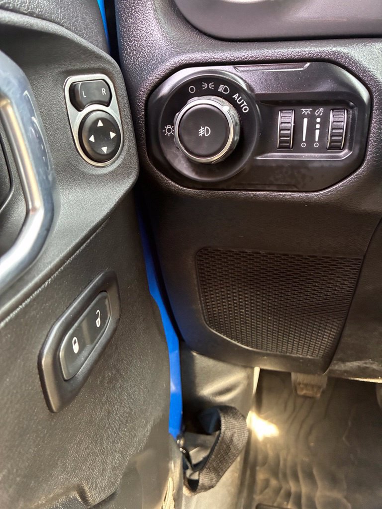 Used 2021 Jeep Wrangler Unlimited Sport w/ Sun And Sound Package AWD/4WD image 31