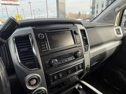 Used 2019 Nissan Titan PRO-4X w/ Pro-4x Convenience Package AWD/4WD image 39