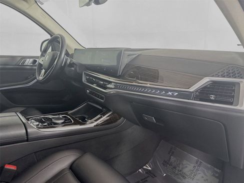 Used 2023 BMW X7 xDrive40i image 49