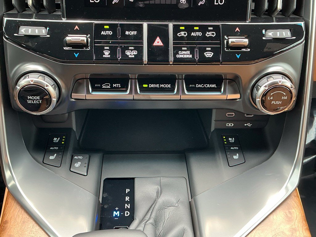 New 2026 Lexus LX 600 4WD w/ Accessory Package (2T) image 27