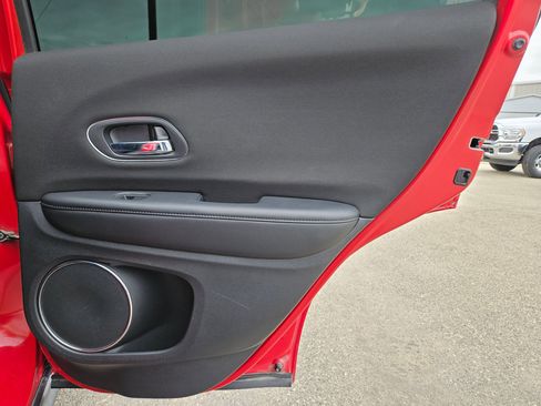 Used 2016 Honda HR-V EX image 26