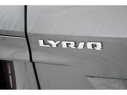 Used 2023 Cadillac Lyriq 2WD image 59