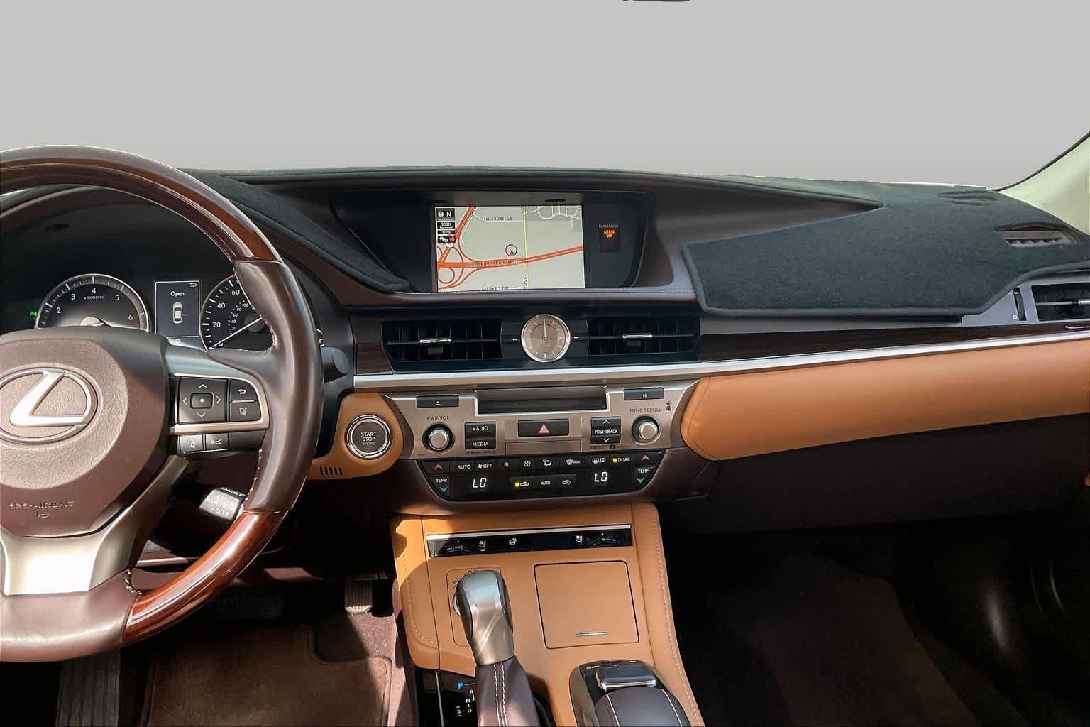 Used 2017 Lexus ES 350 w/ Navigation System Package FWD image 6