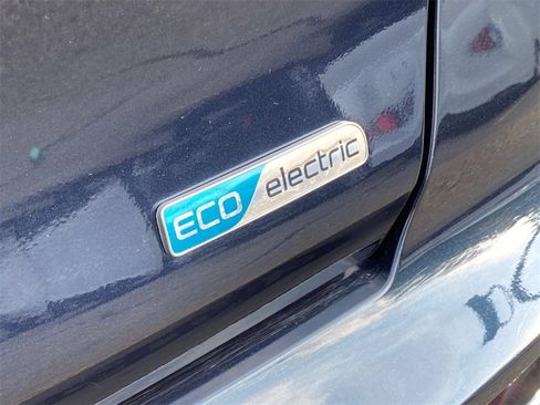 Used 2020 Kia Niro EX Premium w/ Cold Weather Package image 12