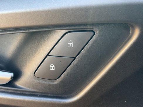 New 2026 Chevrolet Equinox EV LT image 47