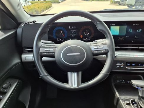 Used 2025 Hyundai Kona SEL FWD image 20