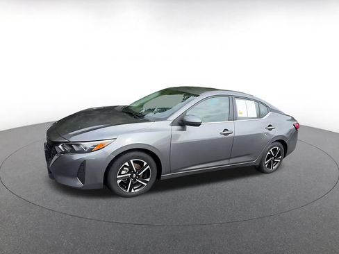 Used 2025 Nissan Sentra SV FWD image 8