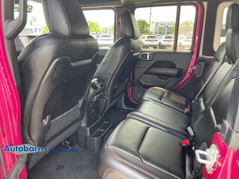 Used 2024 Jeep Wrangler Unlimited Rubicon w/ Technology Group AWD/4WD image 26