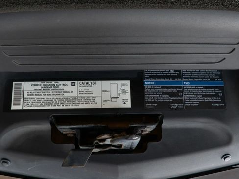 Used 2006 Chevrolet SSR w/ Preferred Equipment Group image 97