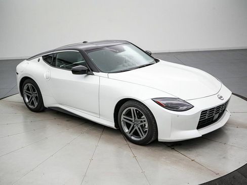 Used 2024 Nissan Z Sport w/ Floor Mat Package image 2