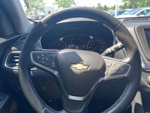 Used 2022 Chevrolet Equinox LT FWD image 11