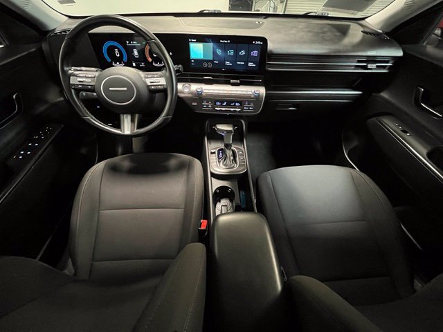 Used 2025 Hyundai Kona SEL FWD image 17