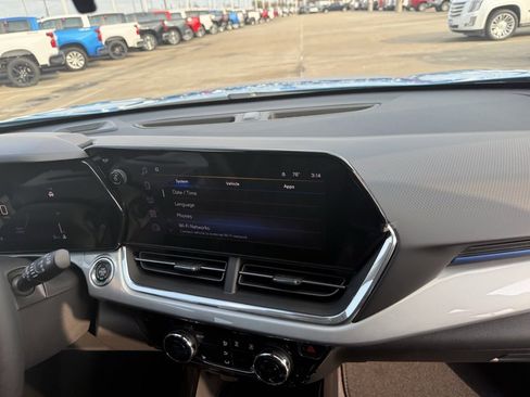 New 2026 Chevrolet Trax LT w/ Sunroof Package image 45