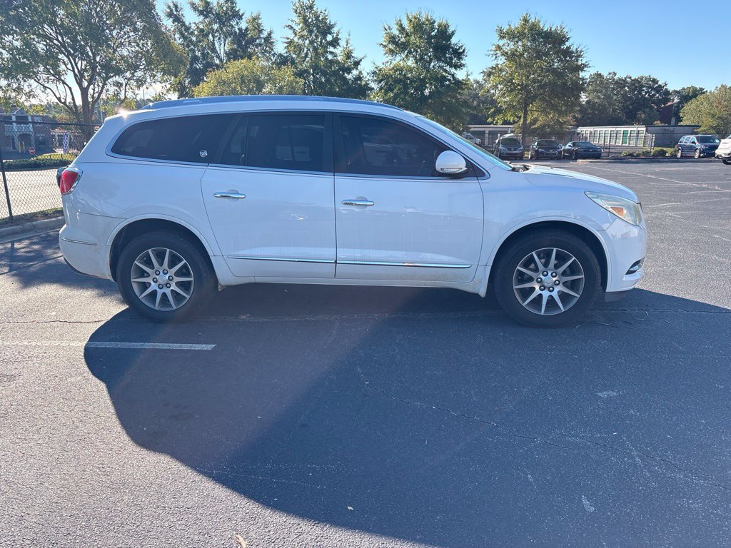 Used 2016 Buick Enclave Leather FWD image 2