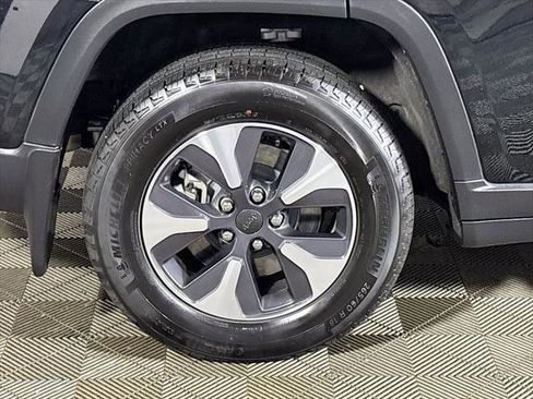 Certified 2024 Jeep Grand Cherokee Limited 4xe w/ Luxury Tech Group II AWD/4WD image 25