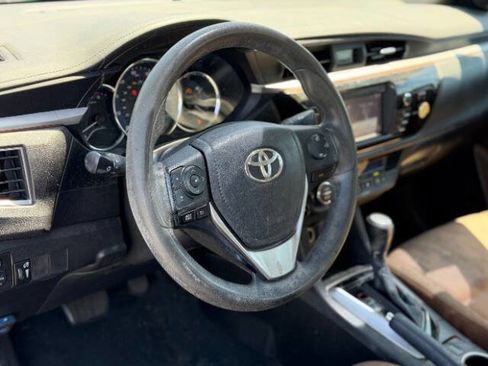 Used 2015 Toyota Corolla LE FWD image 8