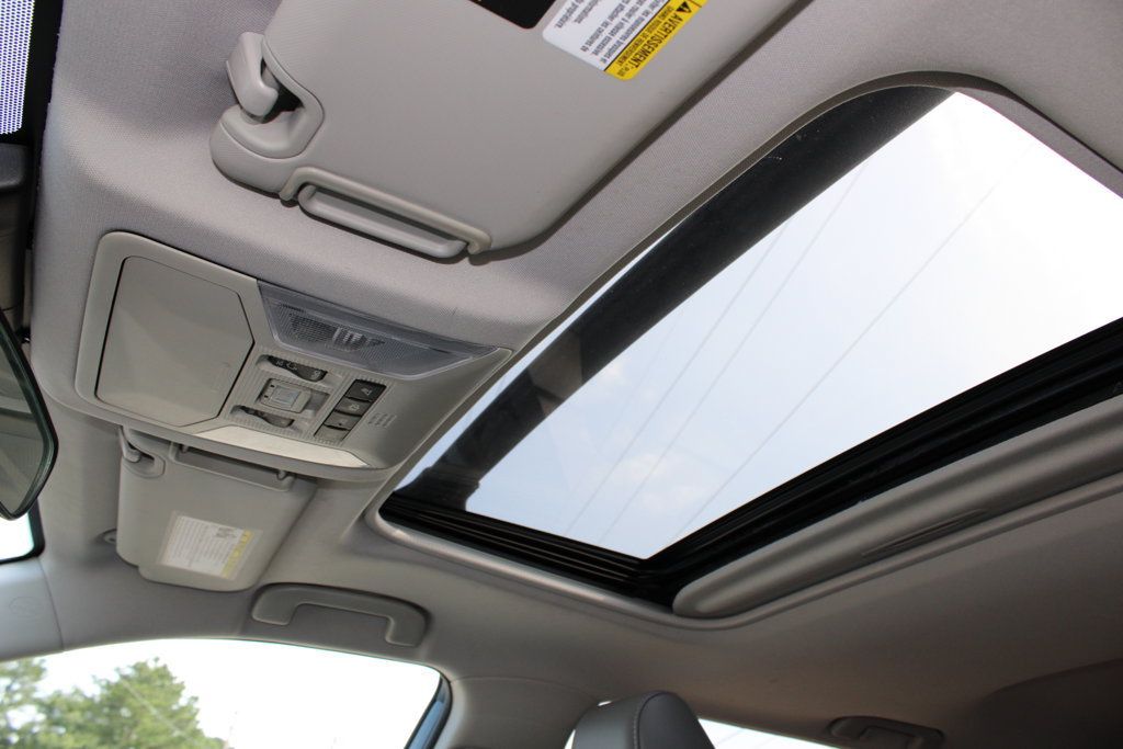 Used 2019 Toyota RAV4 XLE Premium FWD image 14