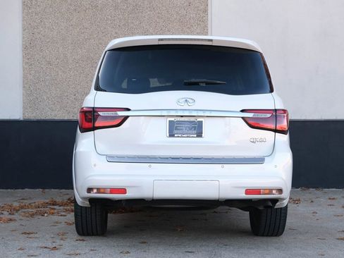 Used 2018 INFINITI QX80 4WD w/ Deluxe Technology Package image 16