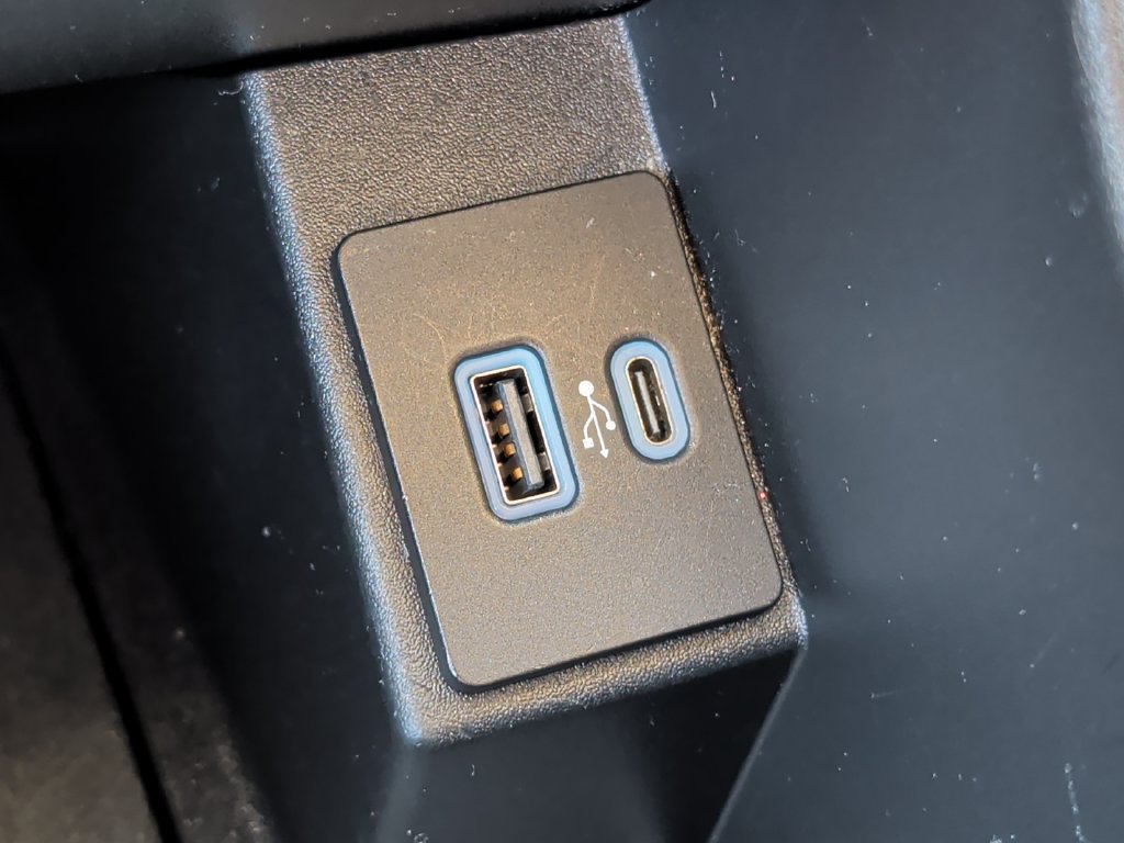 Used 2024 Ford Edge SEL AWD/4WD image 28