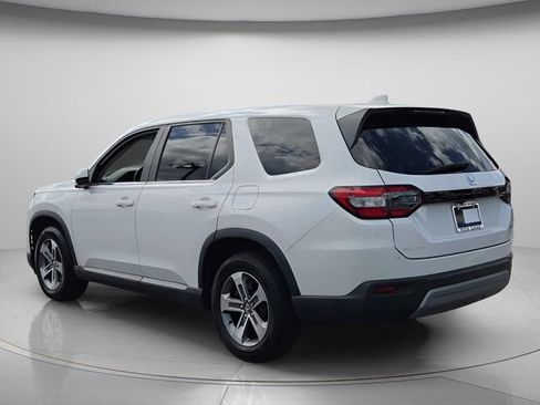 Used 2023 Honda Pilot EX-L image 6
