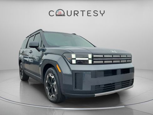 Used 2025 Hyundai Santa Fe SEL image 5