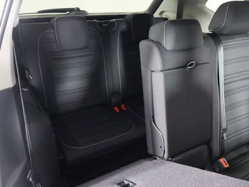 Used 2024 Volkswagen Tiguan S image 34