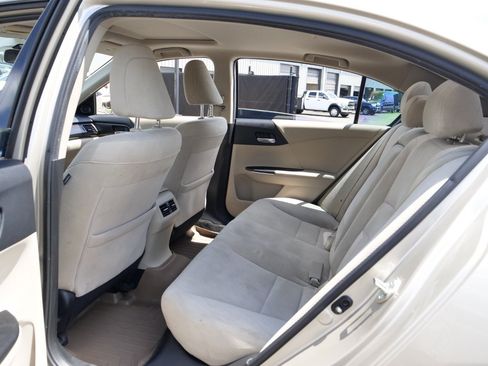 Used 2015 Honda Accord EX image 21
