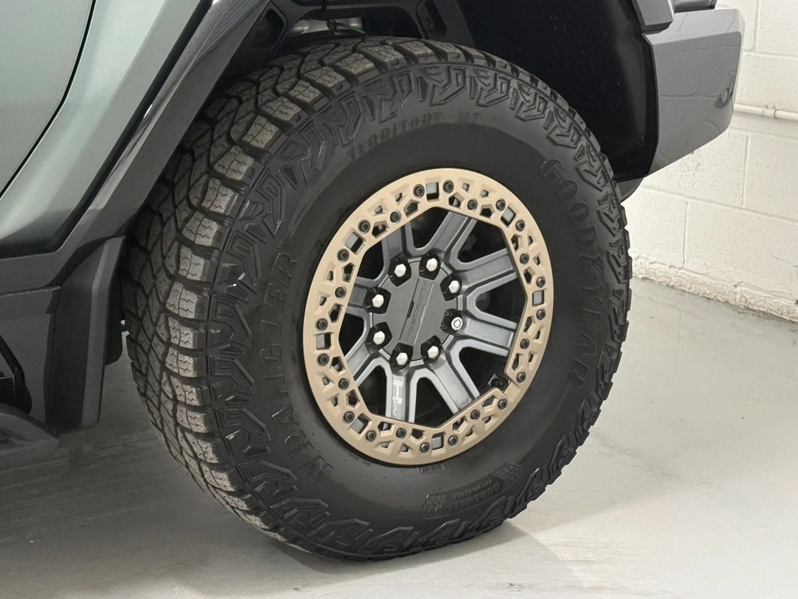 Used 2024 GMC Hummer EV 3X w/ Extreme Off-Road Package AWD/4WD image 35
