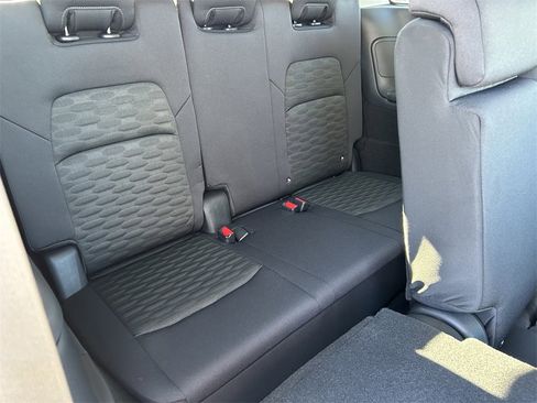 New 2025 Nissan Pathfinder S image 12