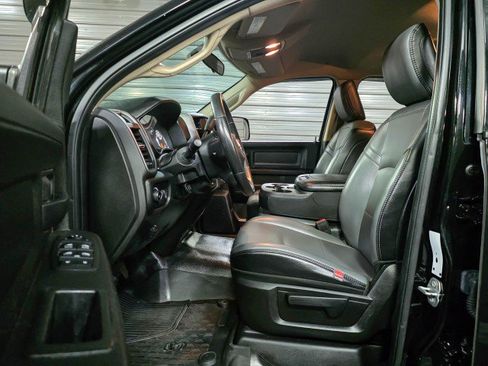 Used 2020 RAM 2500 Tradesman w/ Chrome Appearance Group image 15