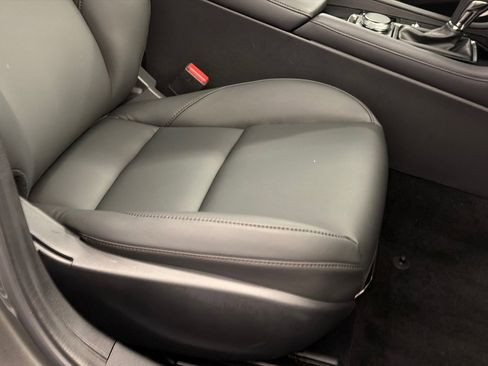 Used 2025 MAZDA MAZDA3 s image 10