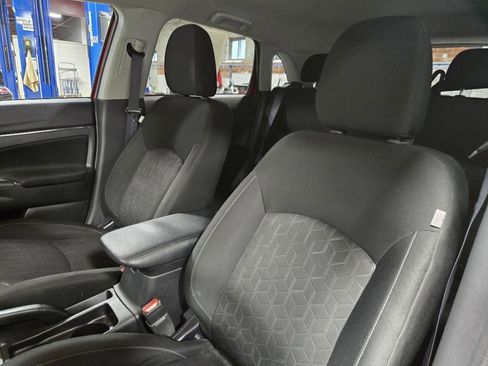 Used 2022 Mitsubishi Outlander Sport LE image 12