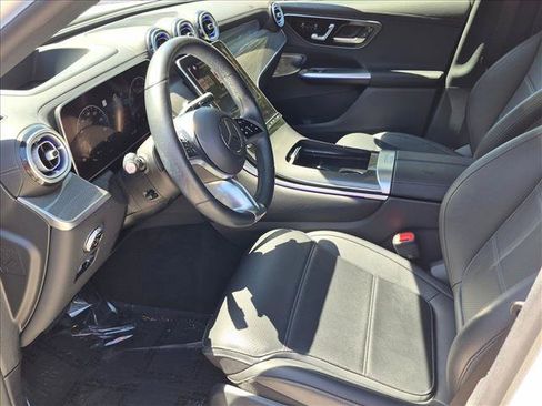 Used 2023 Mercedes-Benz GLC 300 4MATIC image 17