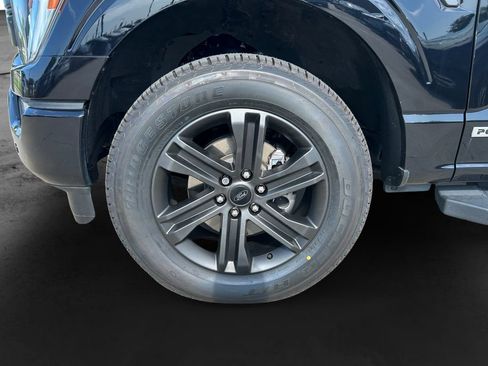 Used 2022 Ford F150 Lariat w/ Equipment Group 502A High AWD/4WD image 9