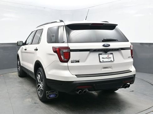Used 2018 Ford Explorer Sport image 5