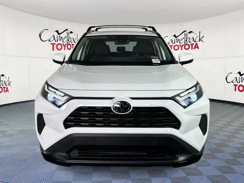 Used 2022 Toyota RAV4 XLE w/ Convenience Package FWD image 2