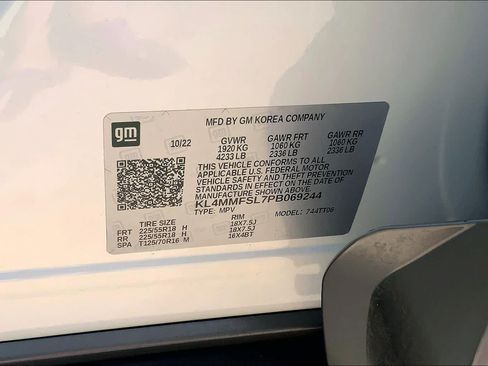 Certified 2023 Buick Encore GX Essence w/ Experience Buick Package FWD image 33