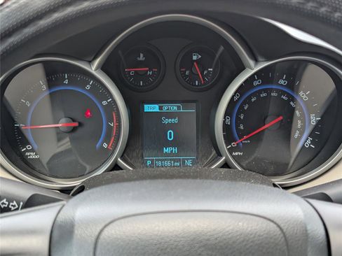 Used 2016 Chevrolet Cruze LS image 19