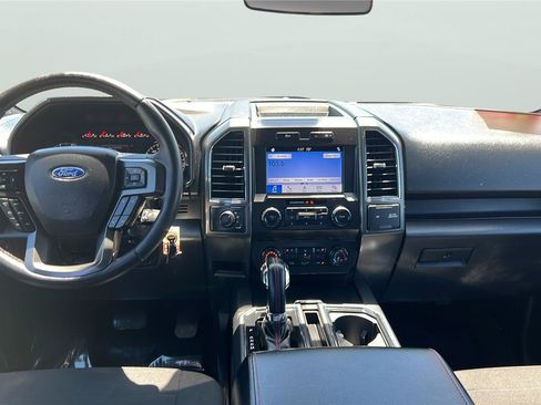 Used 2019 Ford F150 XLT w/ Equipment Group 302A Luxury AWD/4WD image 9