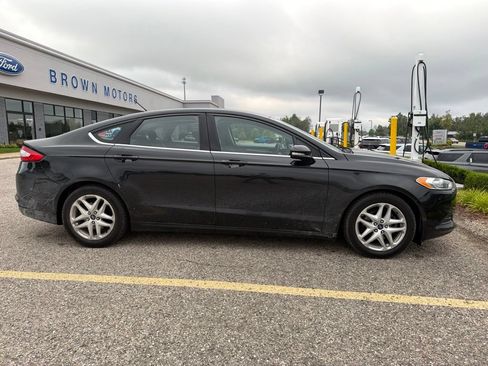 Used 2013 Ford Fusion SE FWD image 9
