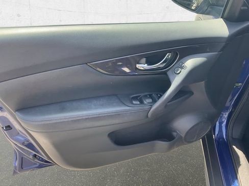 Used 2019 Nissan Rogue SV AWD/4WD image 27