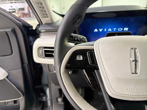 New 2026 Lincoln Aviator 2WD image 14
