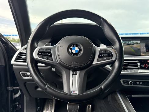 Used 2022 BMW X7 xDrive40i w/ M Sport Package AWD/4WD image 39