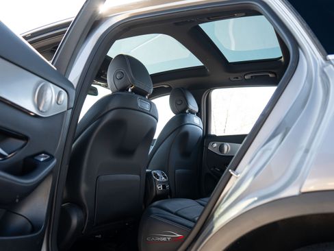 Used 2019 Mercedes-Benz GLC 300 4MATIC w/ Multimedia Package image 20